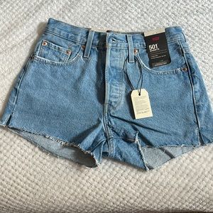 NWT Levi 501 Jean Shorts